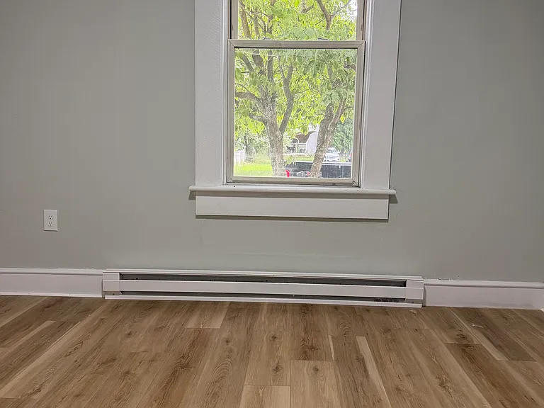 28 Cross St #1 — Photo 5
