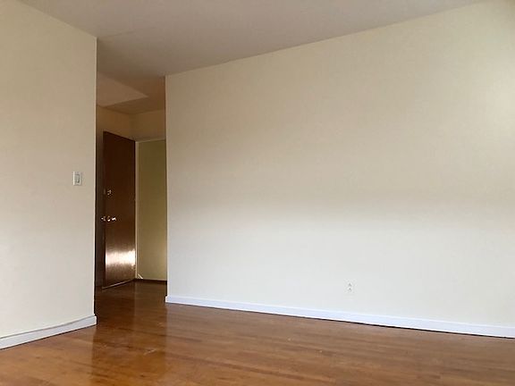 4th image of 11 Parsons St Floor 2