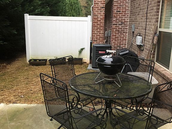 3rd image of 196 Britt Dr