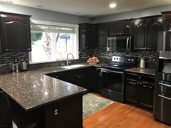 5th image of 12216 NE 41st St