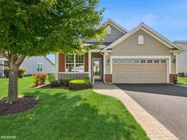 636 Flag Dr, Shorewood, IL 60404