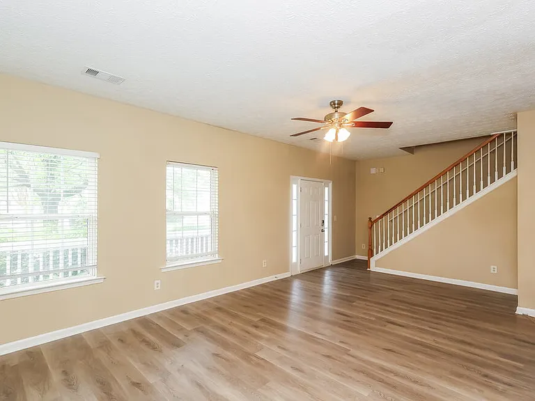 252 Prescott Ct — Photo 6