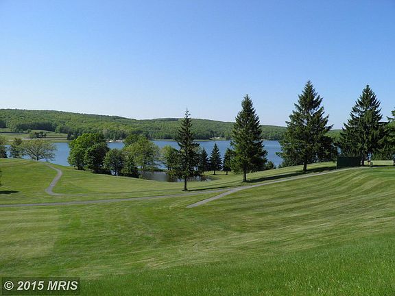 3rd image of 30 Woodbine Dr