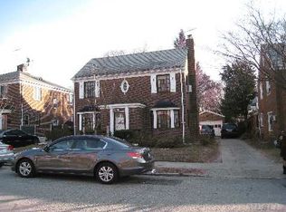 18116 Kruger Rd, Jamaica, NY 11432