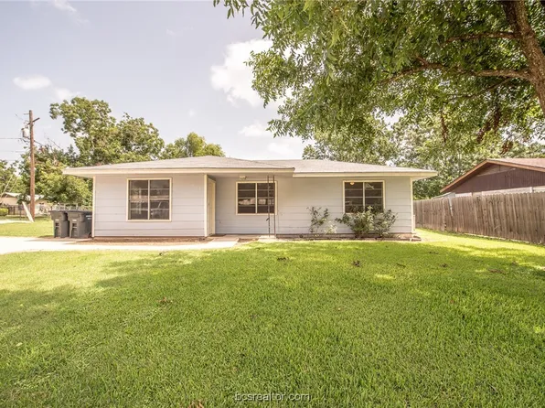 502 N Hall St, Caldwell, TX 77836