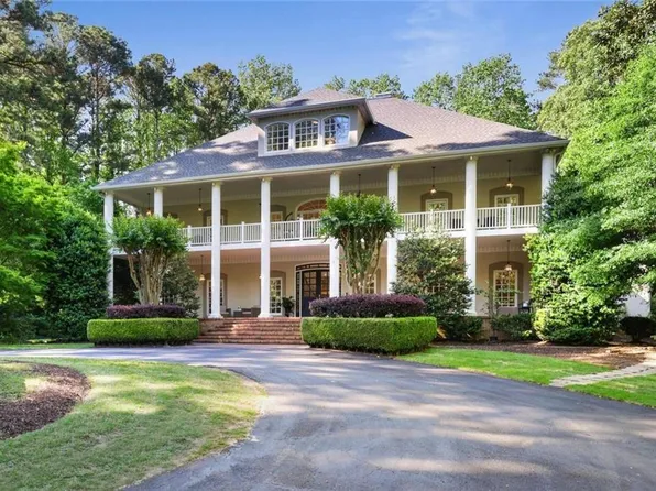 710 Walnut Dr SW, Marietta, GA 30064