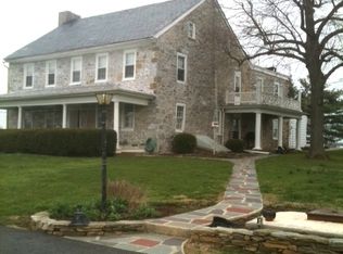 562 Hostetter Rd, Manheim, PA 17545