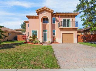 4241 NE 16th St, Homestead, FL 33033