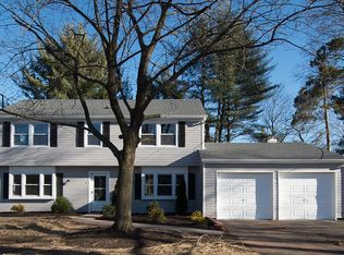 1 Evergreen Rd, Somerset, NJ 08873