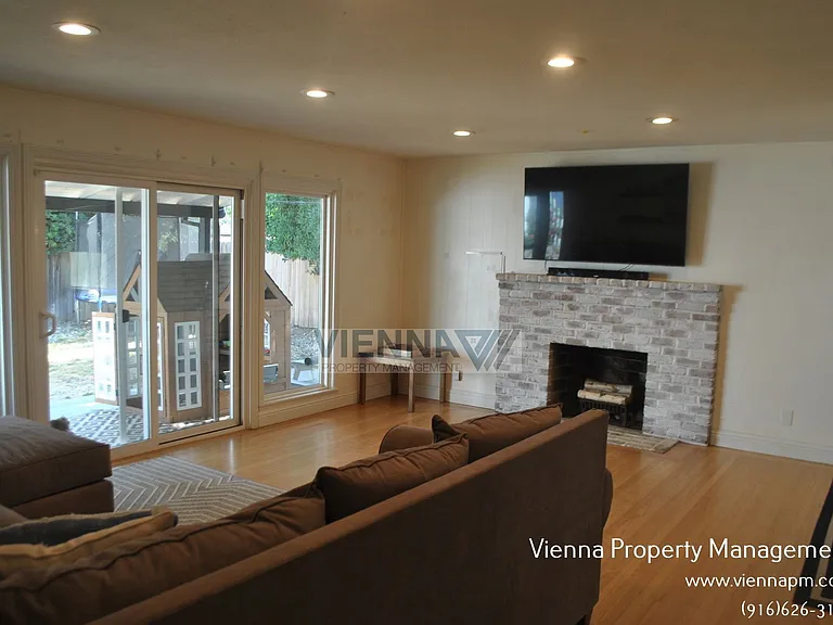 2913 Kerria Way — Photo 6