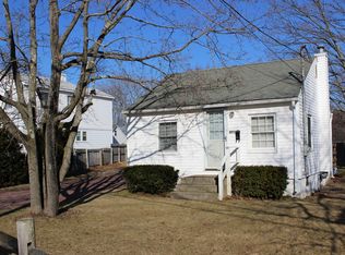 970 Osborn Ave, Riverhead, NY 11901