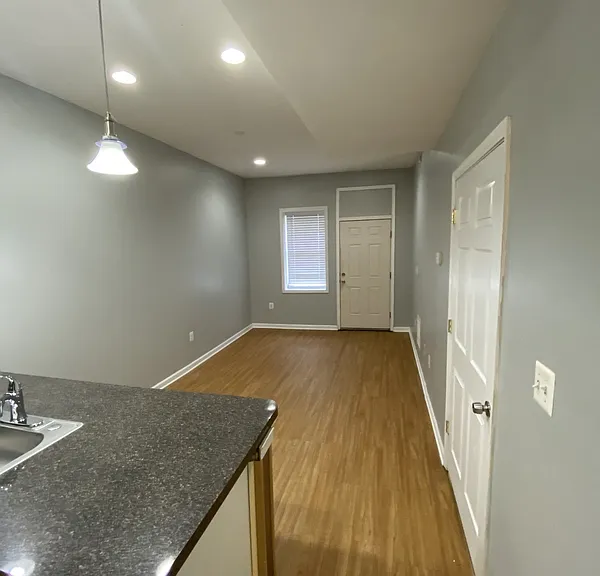 1600 Light St #C — Photo 5