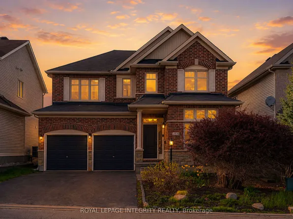 154 Rodeo Dr, Ottawa, ON K2J 5K7