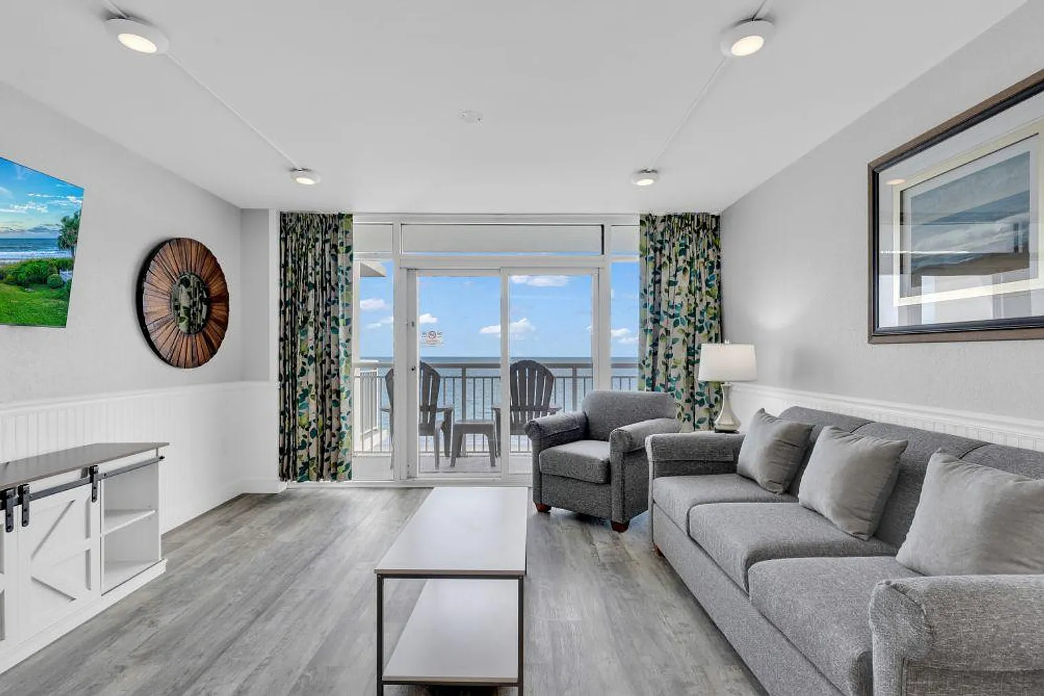 2 bed, 2.0 bath, 893 sqft, $4,575 — Photo 1