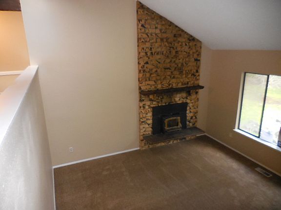 4th image of 71 NE Rainier Pl N #P