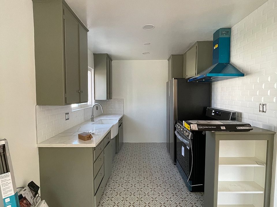 1st image of 4564 Council St #1