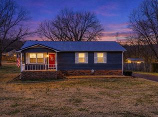 62 Overlook Pl, Estill Springs, TN 37330