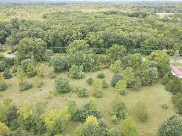 35th St #10, Paw Paw, MI 49079