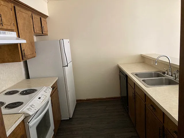 2 bed, $1,475 — Photo 3