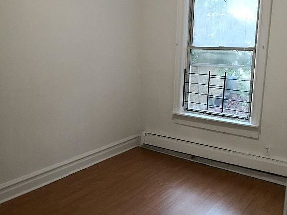 3rd image of 8436 164th St