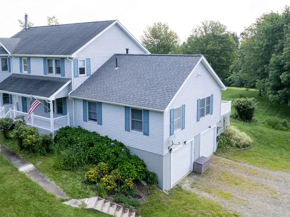 140 Brundige Road, Valley Falls, NY 12185