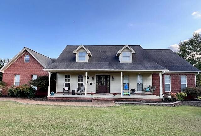 1st image of 729 Molly Ln