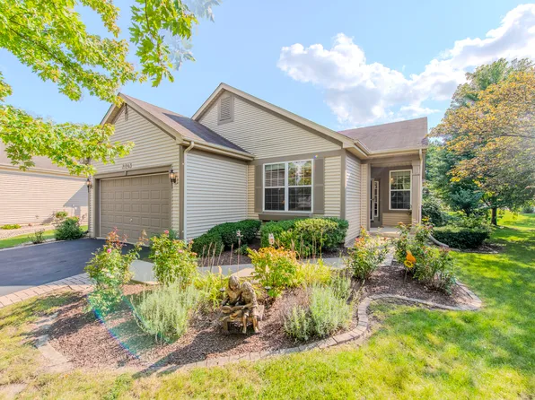 21243 Lily Lake Ln, Crest Hill, IL 60403