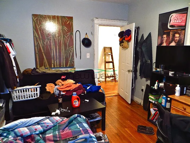 56 Queensberry St #18 — Photo 5