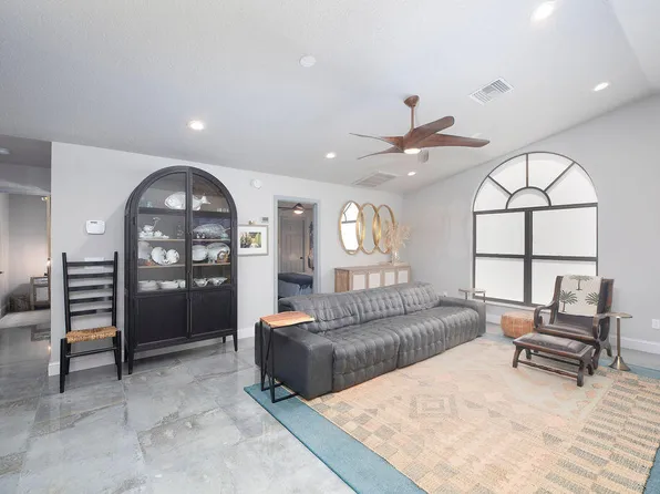 801 NE Zebrina Senda, Jensen Beach, FL 34957