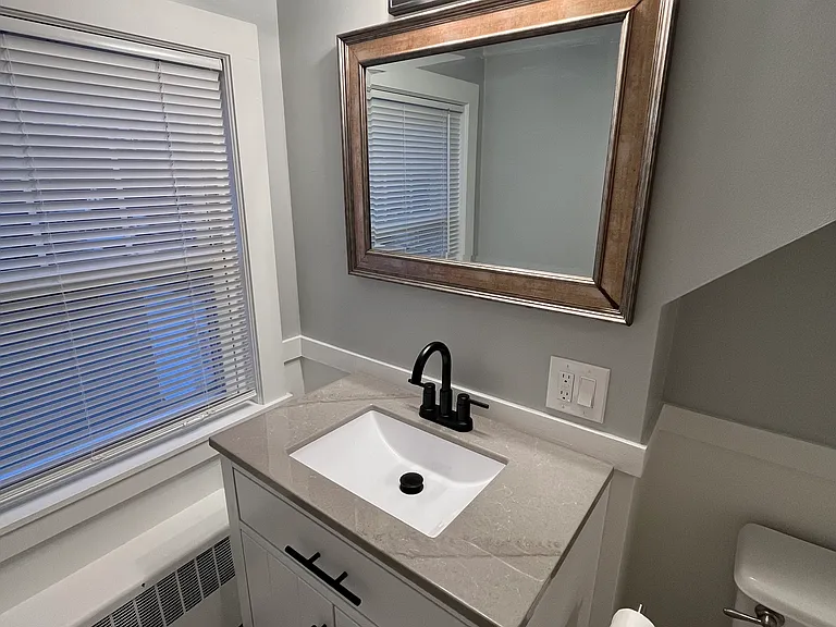 142 Elm St #5 — Photo 6