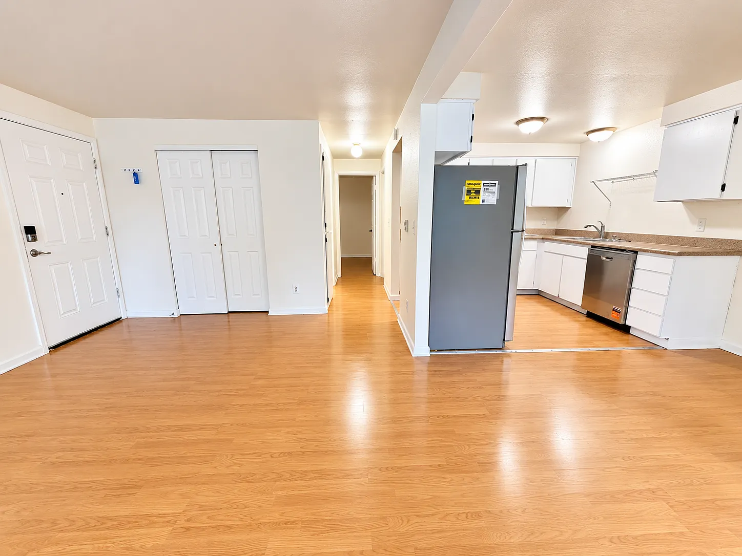 12208 118th Ave E 4-Plex - B — Photo 4