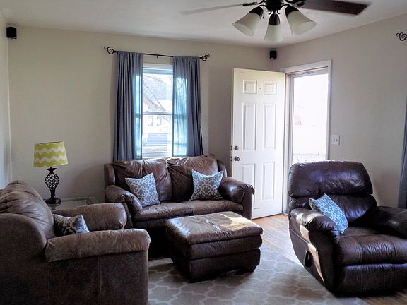 5th image of 337 Sheridan Dr