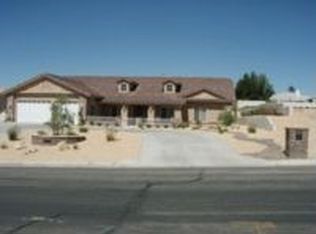 16208 Ridge View Dr, Apple Valley, CA 92307