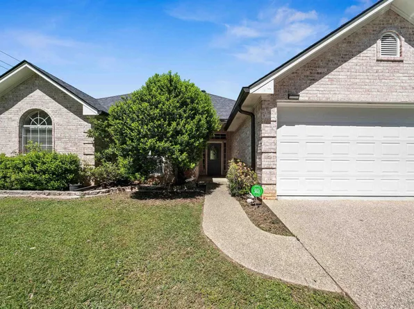 3100 Varsity Dr, Tyler, TX 75701