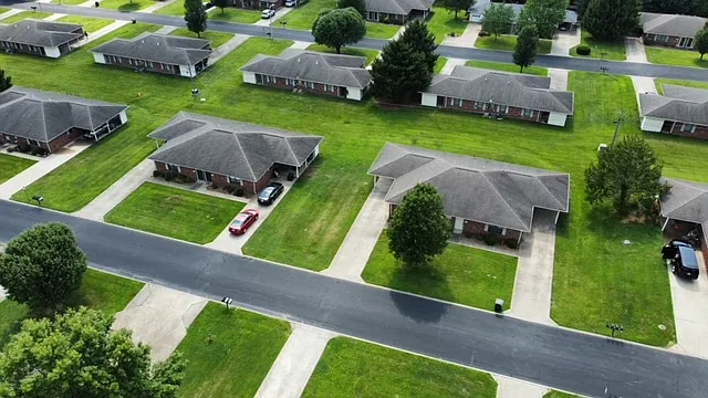 4020 N Christopher Ct — Photo 25