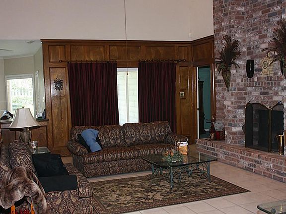 3rd image of 2114 Willowlake Dr
