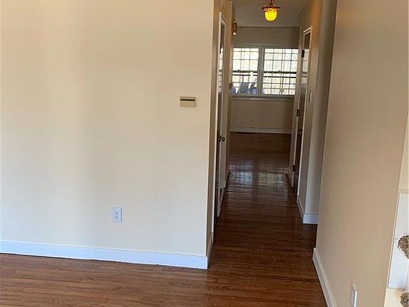 2nd image of 3124 Newington Ct