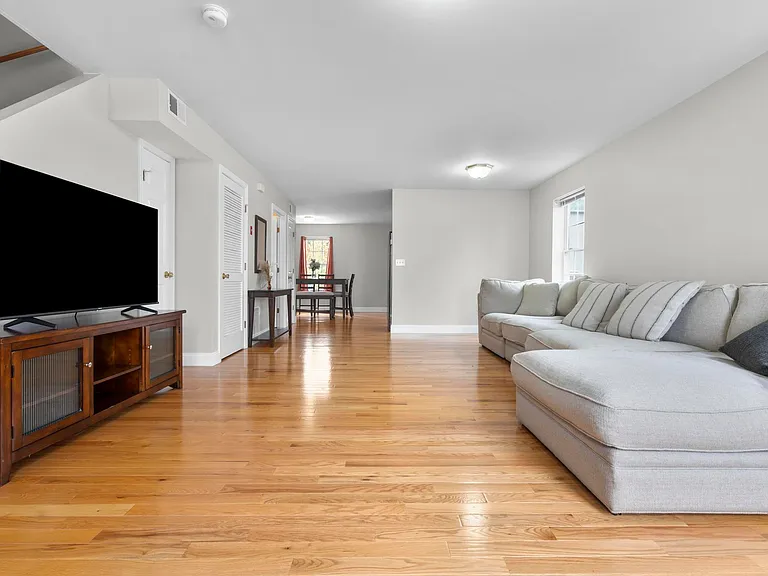 342 Front St #2 — Photo 62