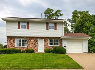 1870 Horizon Ct, Dubuque, IA 52001
