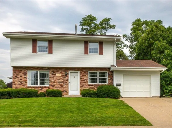 1870 Horizon Ct, Dubuque, IA 52001