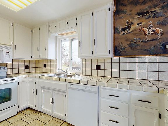 4th image of 3275 Gusanillo Ct