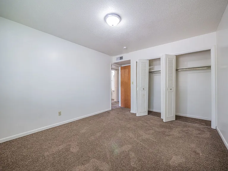 Campus View Apartments — Photo 89
