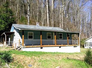 1216 Chapman St SW, Norton, VA 24273