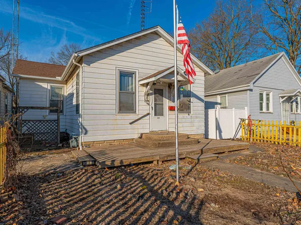 348 5th St, Lincoln, IL 62656