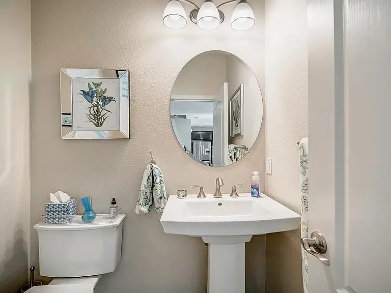 15840 Piazza Way — Photo 23