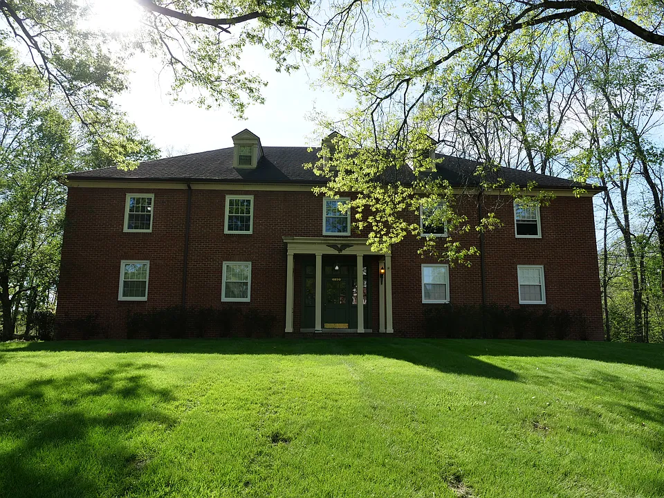 4890 Glenwood Ave #3
