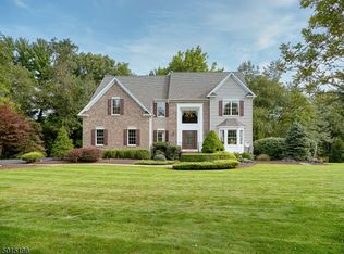 7 Southgate Dr, Annandale, NJ 08801