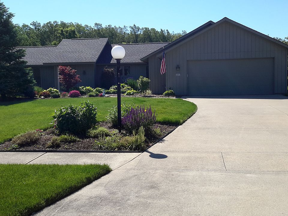 1st image of 32697 Briarwood Dr