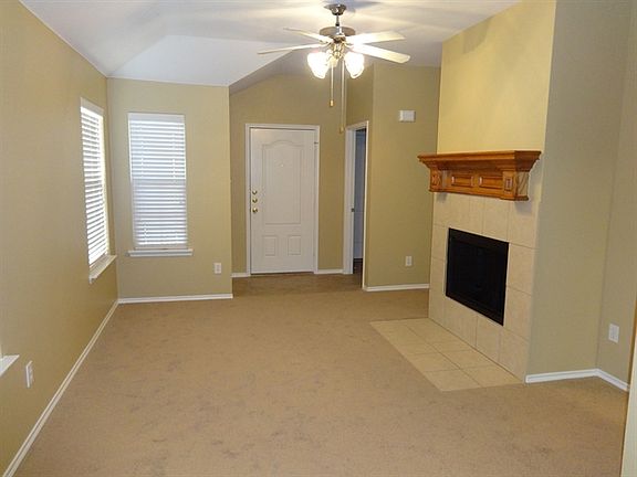 2nd image of 4017 Houston Dr