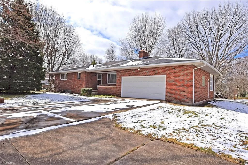 2379 Henn Hyde Rd NE photo 1